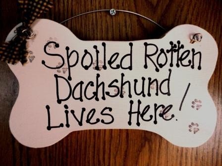 Sign dog bone shape for Dachshund