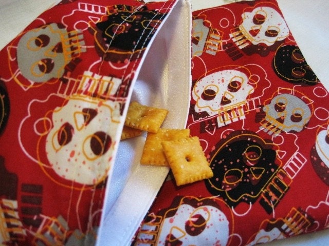 Reusable Sandwich and Snack Bag Set-Red Black Skulls