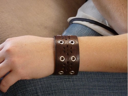 Petite leather cuff bracelet, feminine, recycled