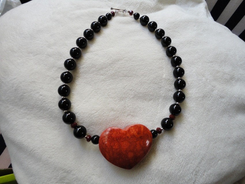 Coral & Onyx Choker