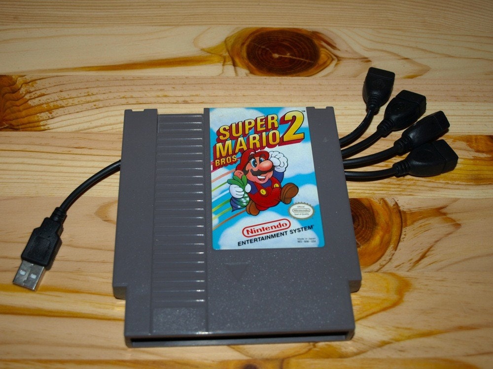 Super Mario 2 Nintendo Cartridge - USB Hub