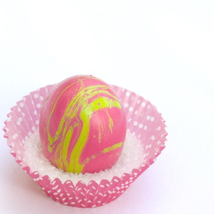 Cascarones (Confetti Eggs), FIVE DOZEN, Hot Pink and Key Lime Green, Marbled, for Easter and Spring Celebrations