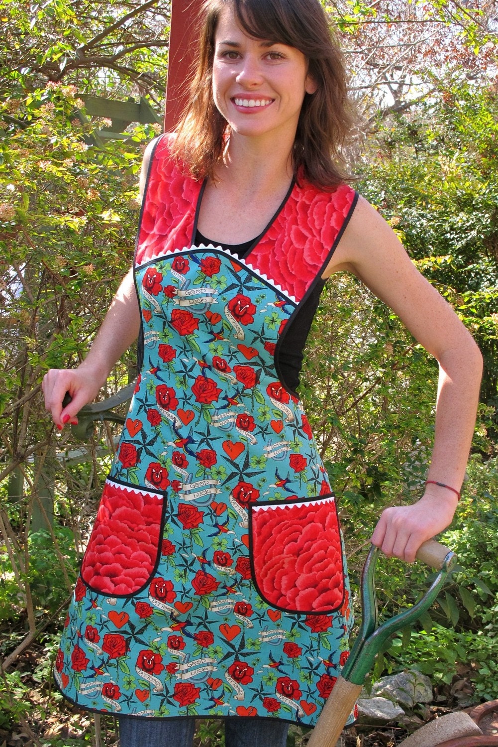 Good Luck Tattoo Vintage Apron, Vintage Everyday Housewife Apron -Size Small to Medium