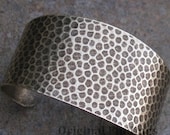 1 Antiqued Brass 1 1/2" Hammered Tapered Cuff Bracelet 1128