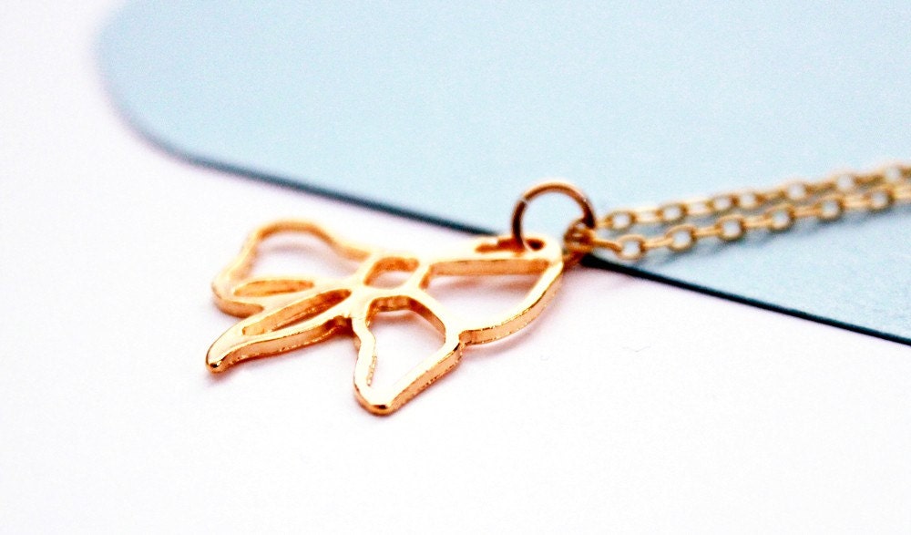 gold ribbon necklace