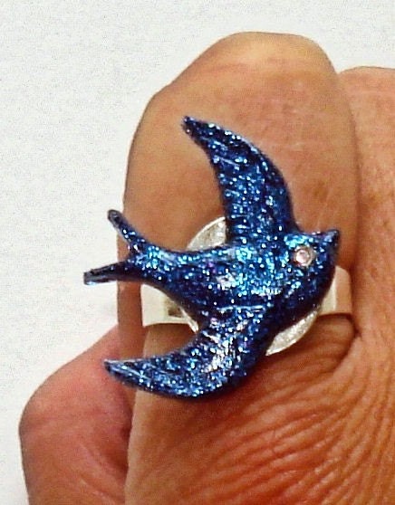 Blue glitter swallow ring