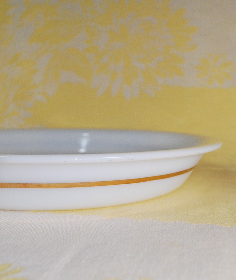 Pyrex Milk Glass Pie Plate 210 with Gold Band Trim
