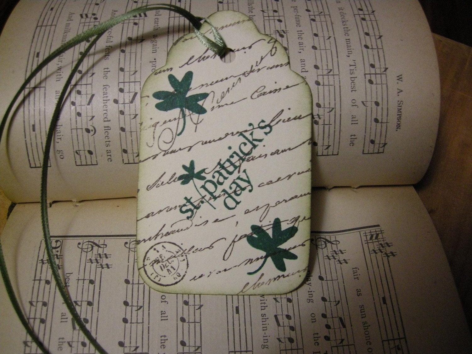 St. Patrick's Day Vintage, French, Shabby style gift tag with four leaf clover, shamrock, hang tag, unisex, ephemera, bookmark tag X6