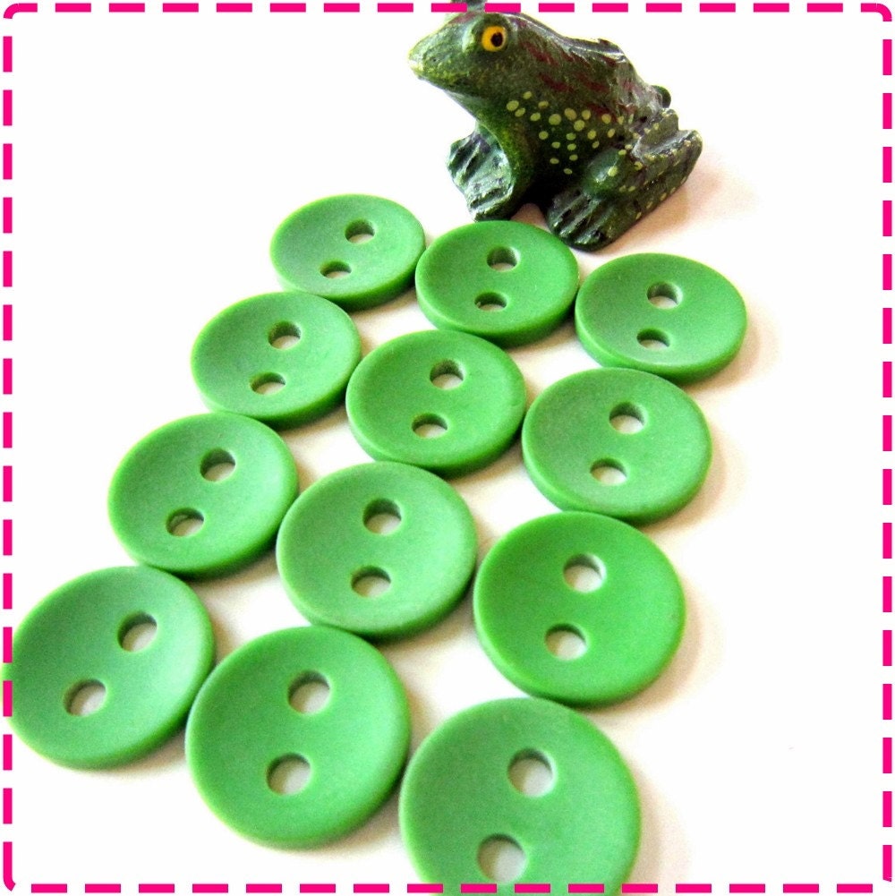 GREEN BUTTONS - Kelly Green Color - Round with Two Holes - Set of Twelve Vintage Buttons