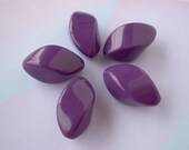 Vintage Lucite Beads Grape Purple Oval Oblong Twists 5