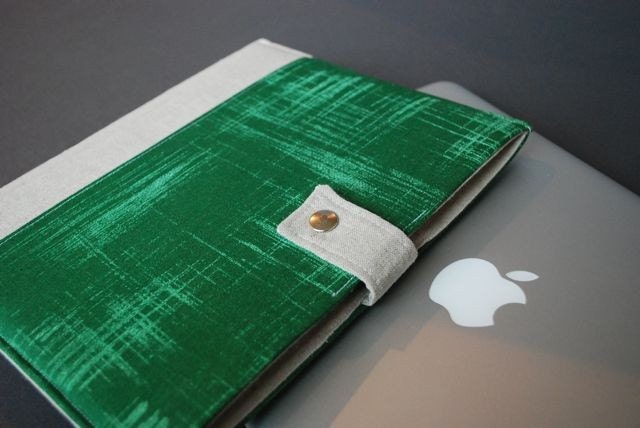 13 MacBook Case / 13 MacBook Air Case / 13 MacBook Pro Case / MacBook Cover / MacBook Sleeve / MacBook Case - Paintbrush Kelly Green
