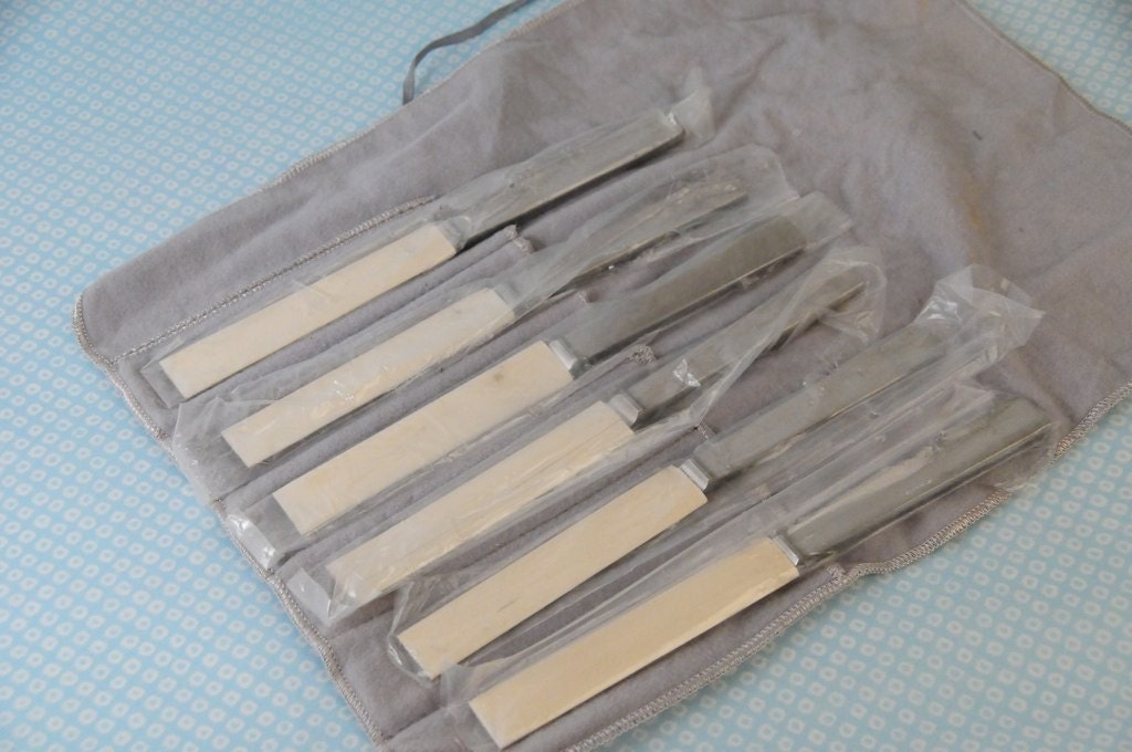 Vintage Set of Six Italian Stainless  Knives, Never Used