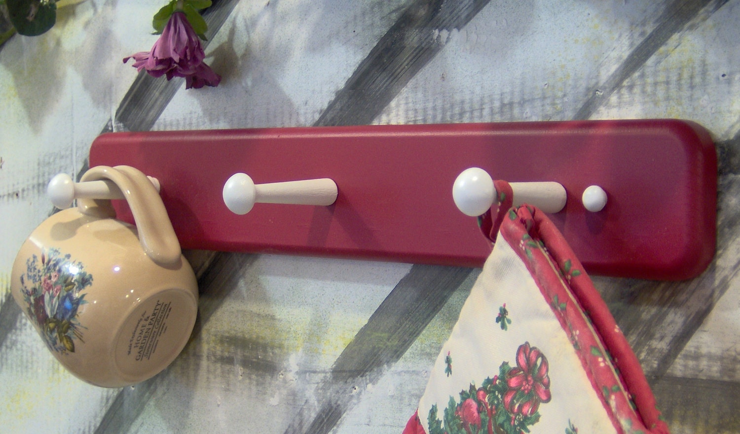 Red with white solid wood 3 peg for coats, hats and garments and mugs