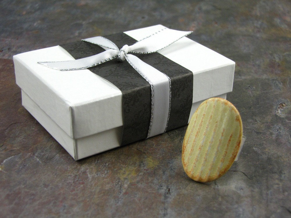 Oval Striped Porcelain Ring in Yellow
