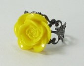 Vintage Inspired Lucite Flower Ring on Filigree Adjustable Band