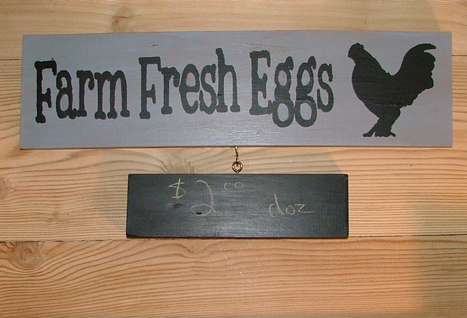 Wooden Farm Fresh Eggs Sign with Chalkboard (Amish Blue)