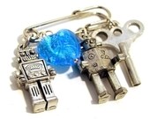 Metropolis Robot Kilt Safety Brooch Mini Pin