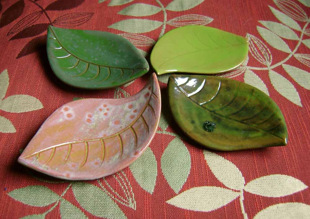 Small Leaf  Ceramic Madge Dish