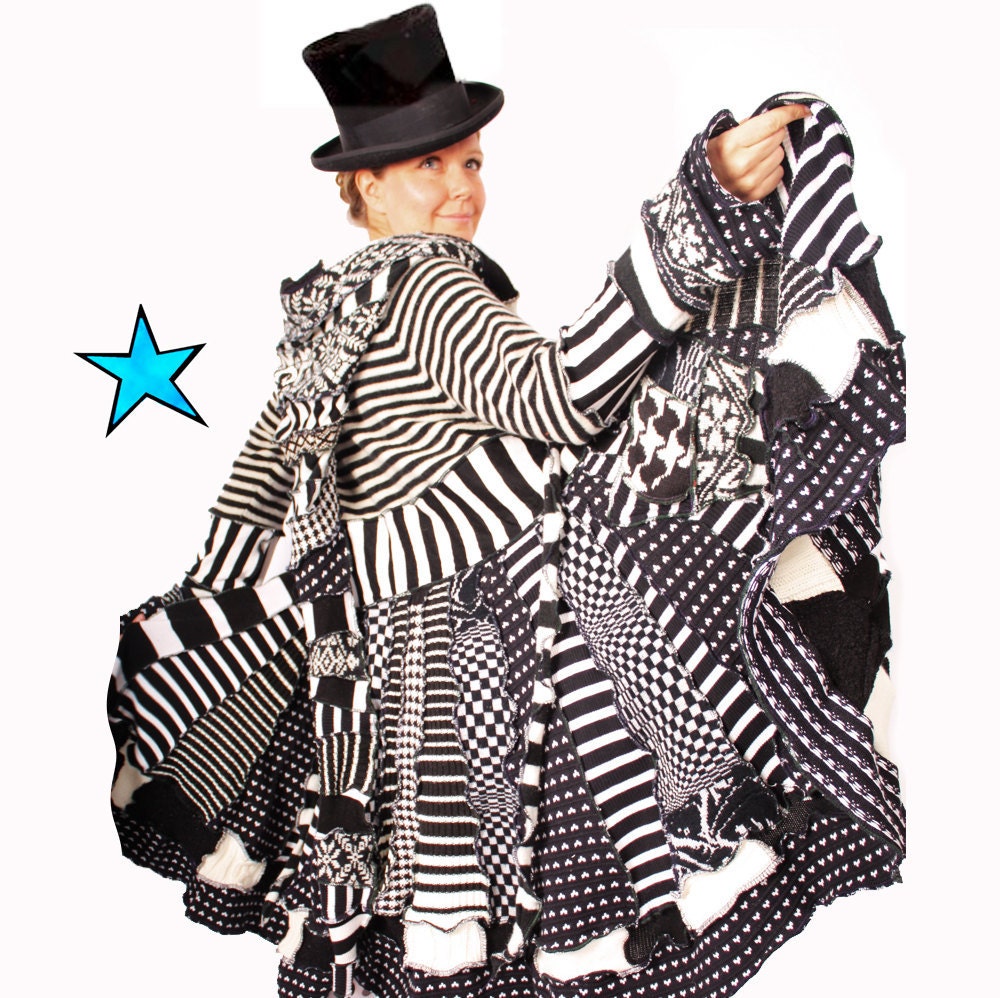 Katwise Elf Coat -Black and white stiped coat made from recycled sweaters - TUTORIAL