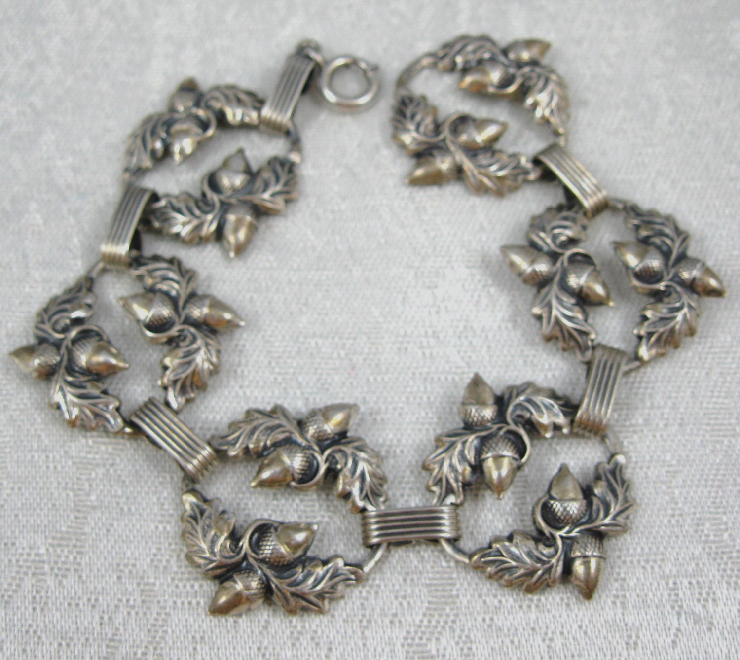 Vintage Sterling Acorns Oak Leaves Art Nouveau/Art Deco Nature Bracelet Signed Danecraft