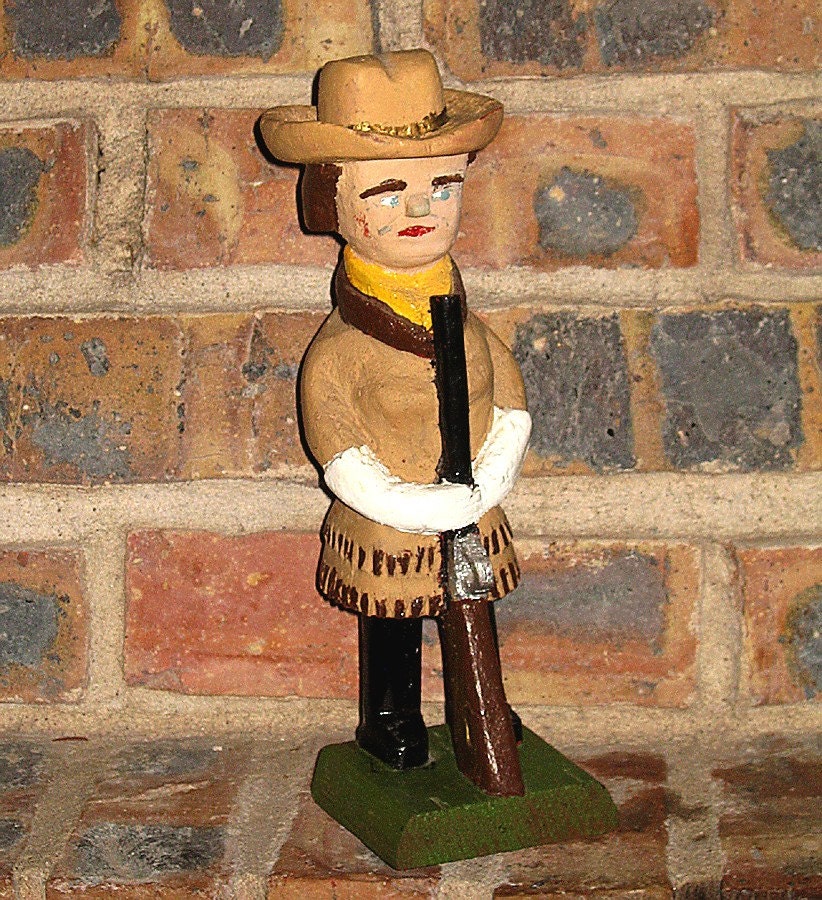 Carved Folk Art Figure Vintage Daniel Boone Davey Crocket Woodsman