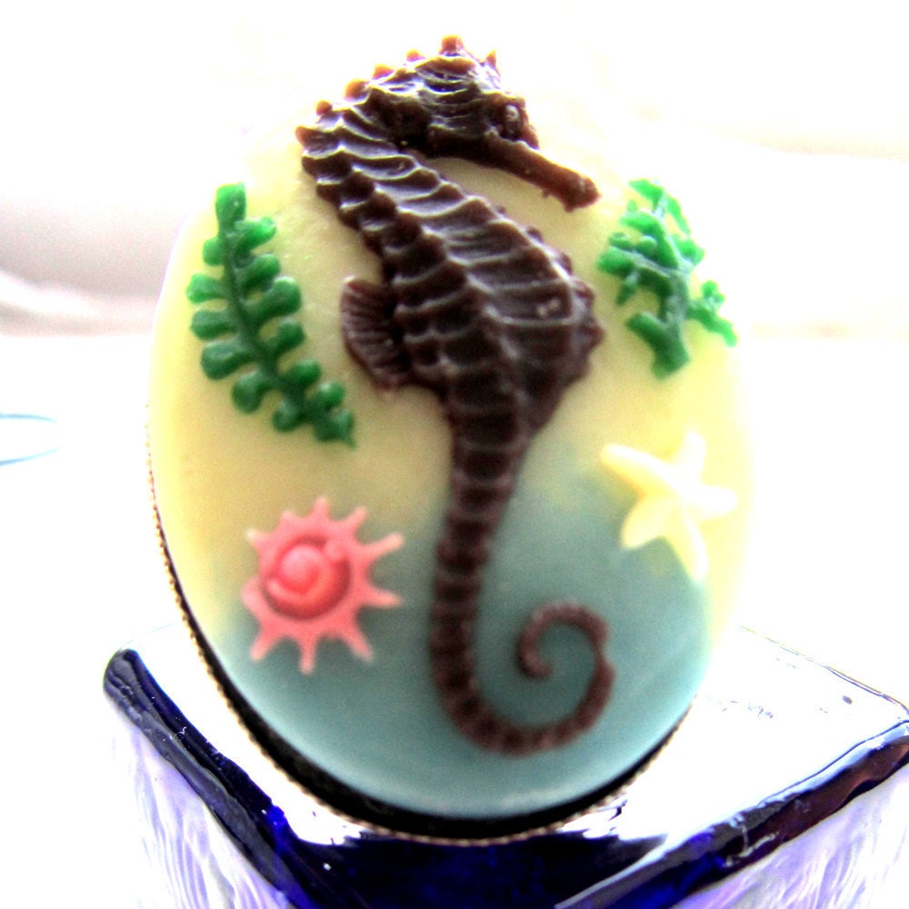 Vintage seahorse ring