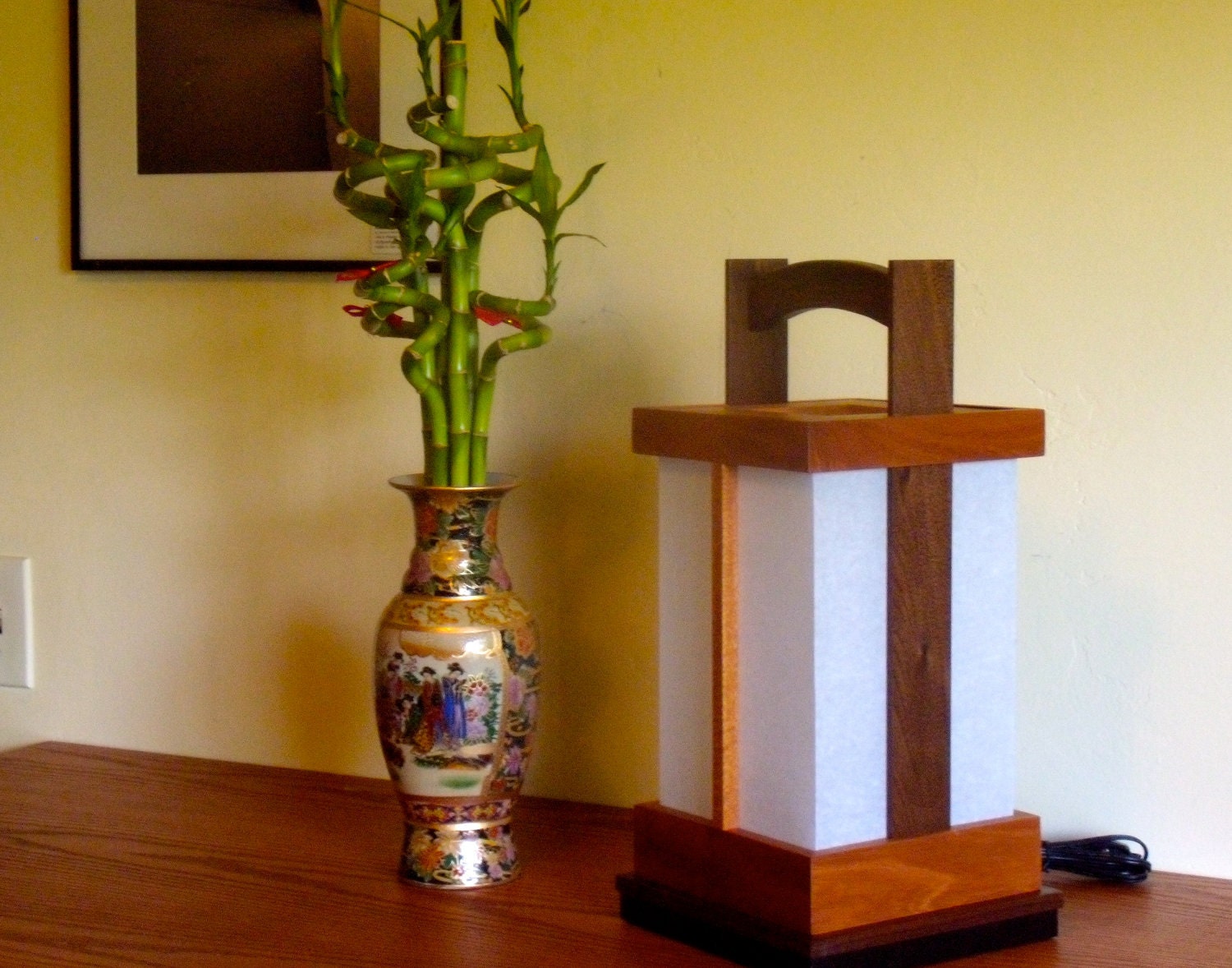 Japanese-style Shoji Lamp - Walnut/Mahogany