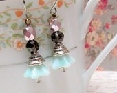 Vintage Creamy Victorian Earrings