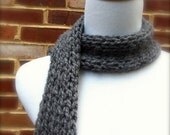 Scarf hand knit in gray