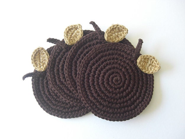 A Apple Coasters chocolate. Beber bebidas creme Folhas Bege Cocoa Tea Syrup Coffee Brown Decor Madeira coleção Fruit Crochet