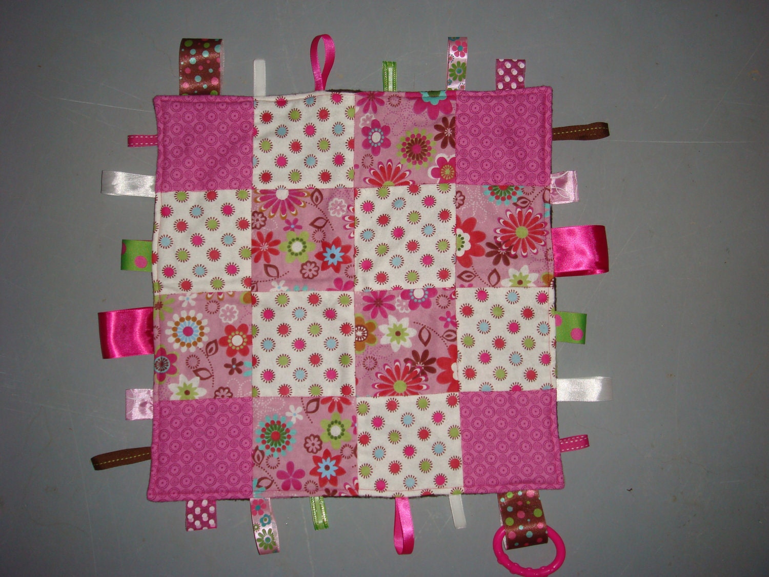 Pink & Brown Retro Flower Taggie Blankie