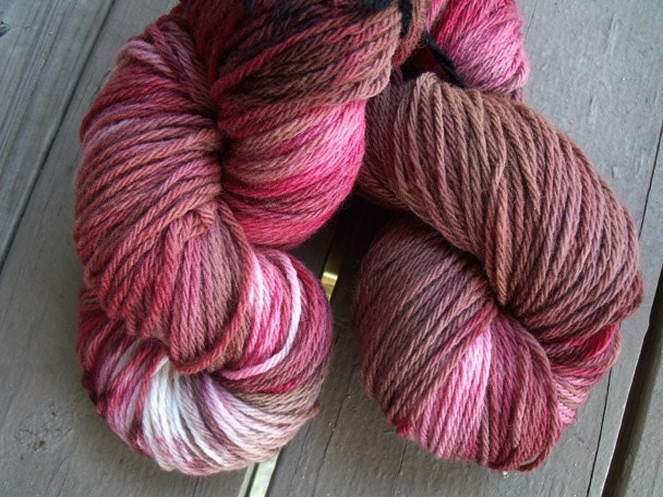 100g Worsted Weight Merino Yarn in Dino Carnage