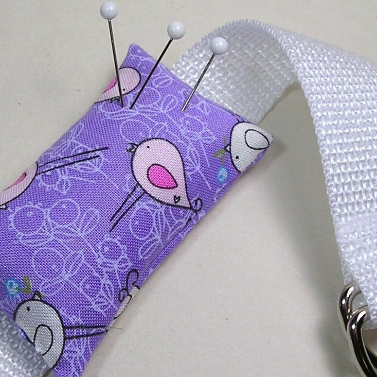 Wrist Emery Pincushion / Pin Cushion - Lavender with Birds