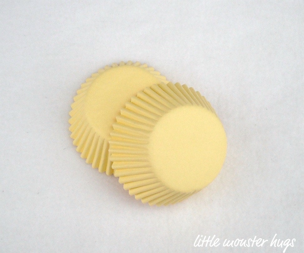 Pale Yellow Baking Cups (50) SALE