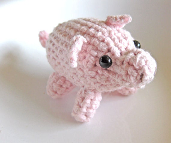 Crocheted pig