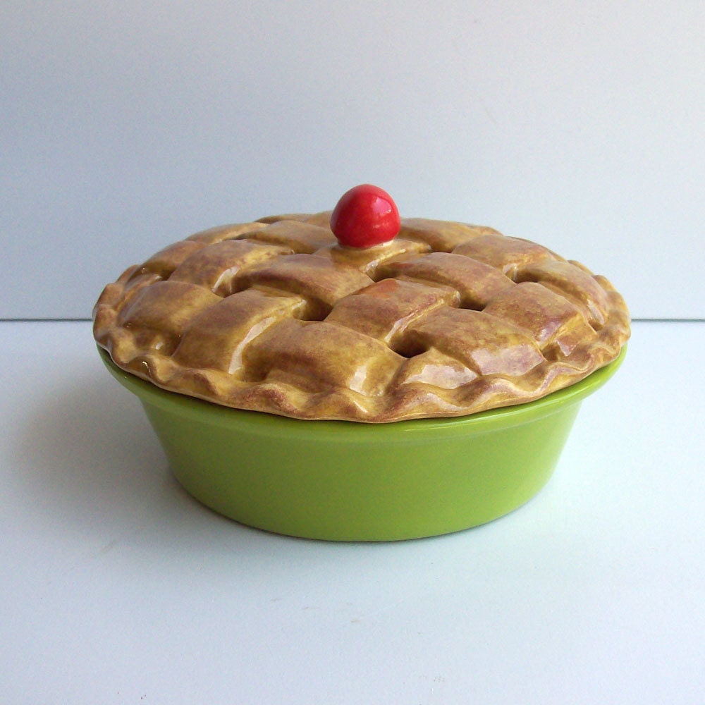 Ceramic Pie Potpourri Dish with Lattice Style Crust and Cherry In Apple Green