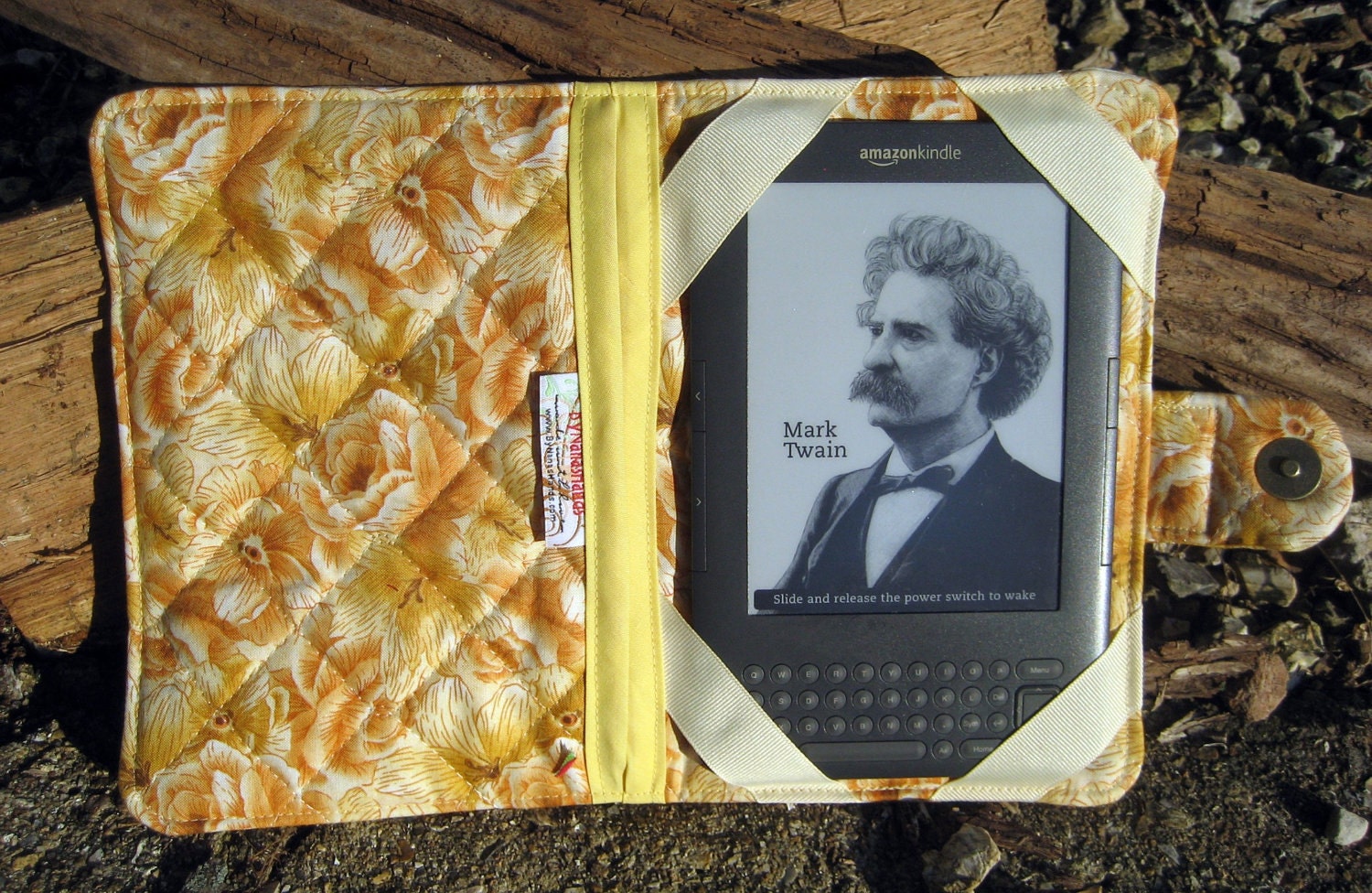 Kindle 3 eReader and Kindle Fire Cover Yellow Roses