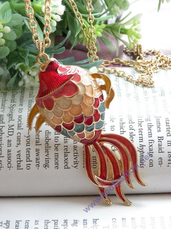 Pretty retro gold Carp fish Goldfish with Enamel Scales pendant necklace vintage style