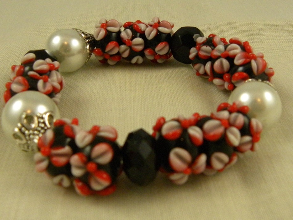 Lampwork Bracelet Black Red White