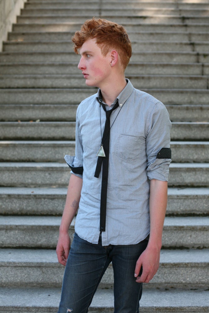 The linen Sword, skinny tie necktie (black, waxed)