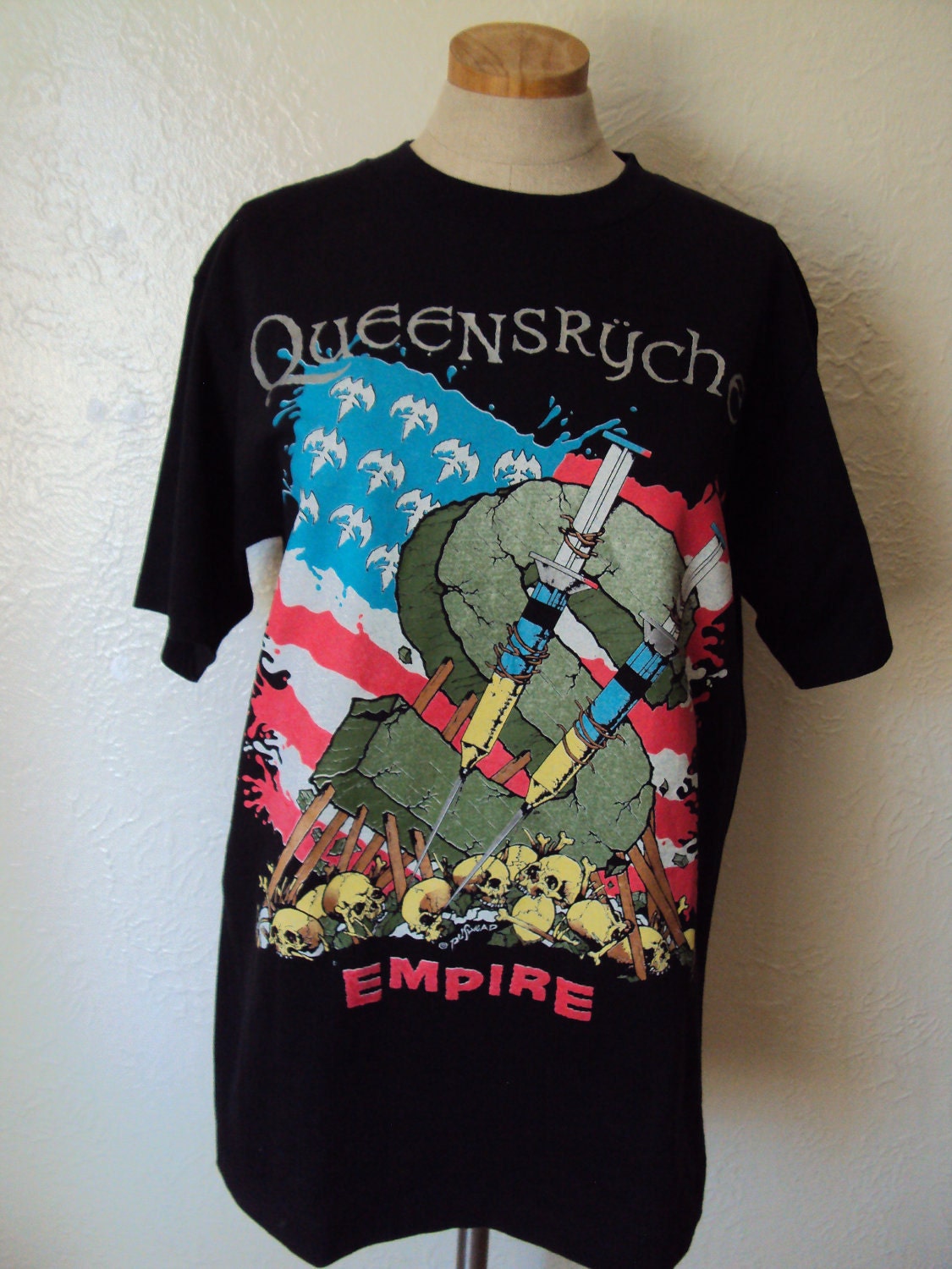 Vintage 90s Grunge Queensryche Rock Concert T shirt