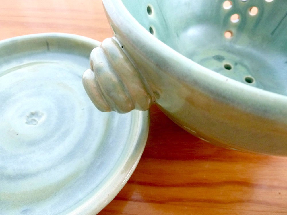 Berry Colander and Dish Set (Jade)