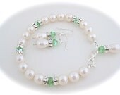 wedding bracelet - Swarovski crystal - Peridot Crystal Bracelet -  Bridal Earrings