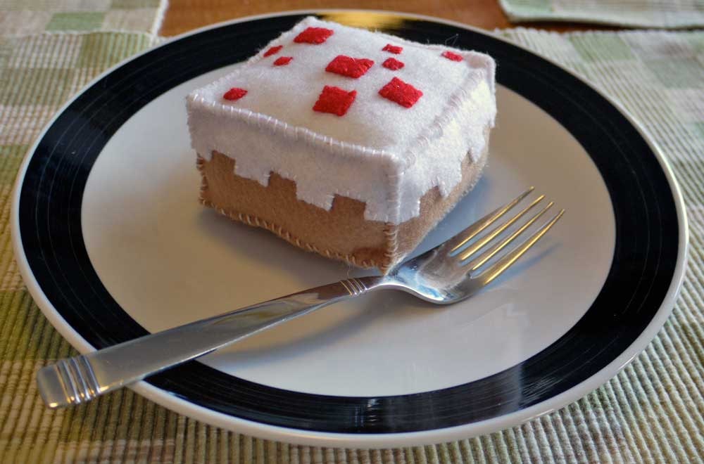 Minecraft Cake Plush - Mini