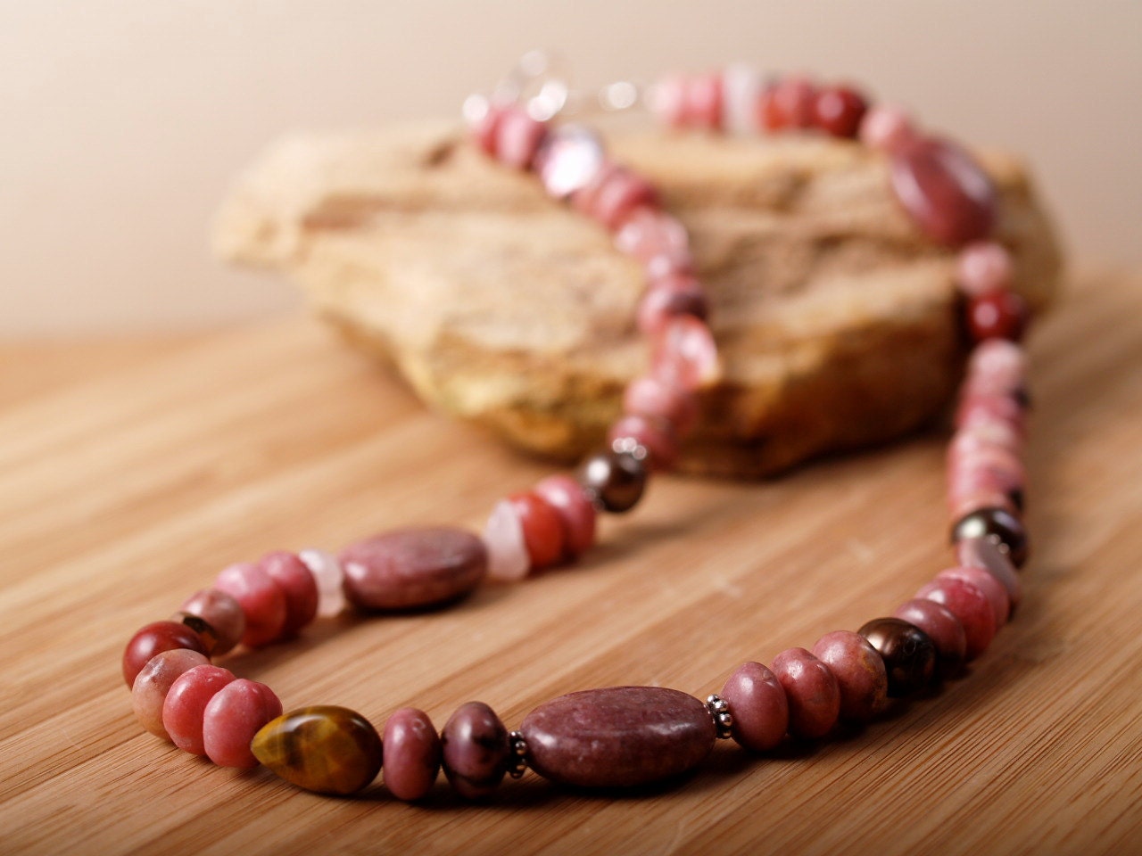 honeysuckle and caramel bracelet in rhodonite and tiger eye