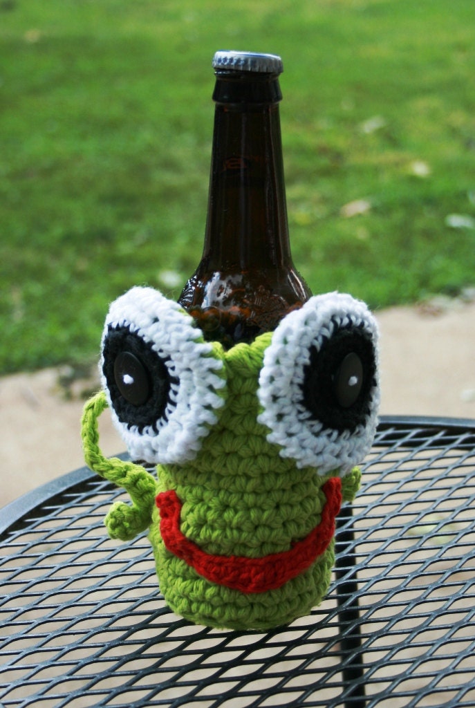Big Eyed Frog Bottle Cozie