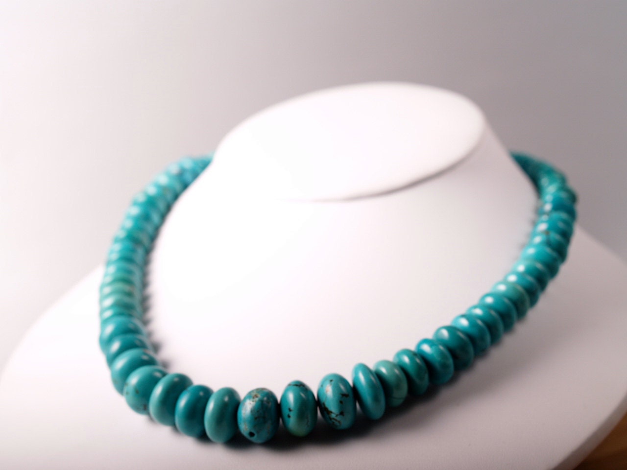 Turquoise rondels necklace
