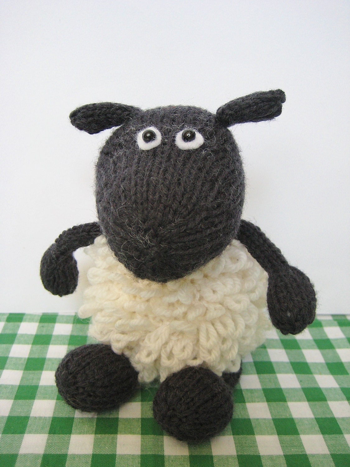 Loopy the Sheep fluff and fuzz knitting pattern PDF
