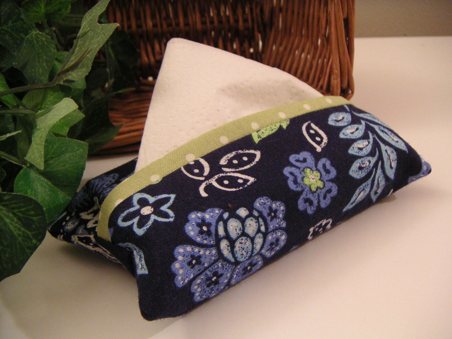 Tissue Cozy - Dark Blue Floral