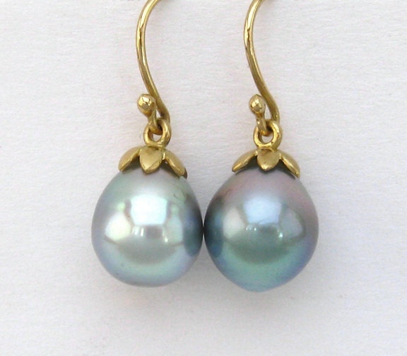 Silvery Blue Tahitian Pearl Earrings 18k Dangle